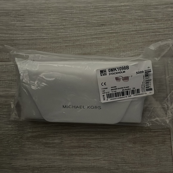 **Brand New** Michael Kors Stockholm Sunglasses - Picture 2 of 4